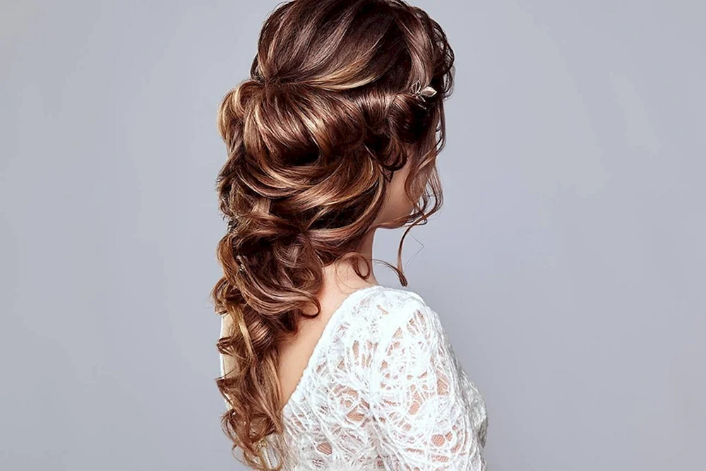 Griechische Zopffrisur für lange Haare