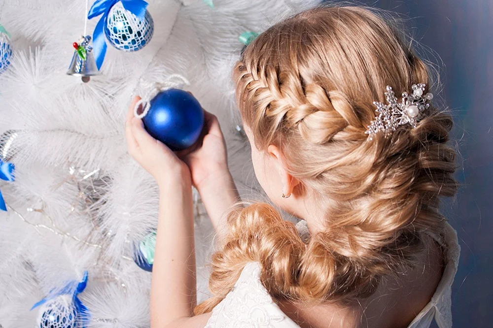Mädchenfrisuren mit Locken für Mädchen