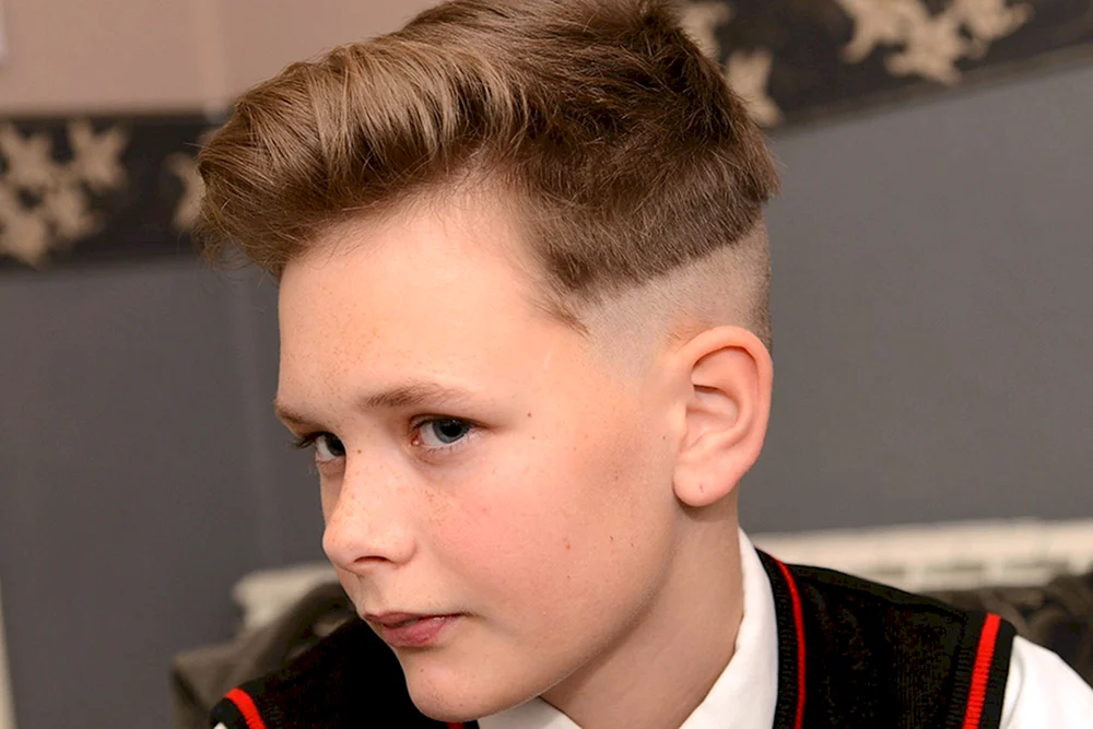 Haarschnitte für Jungen 11 Jahre alt Halbbox