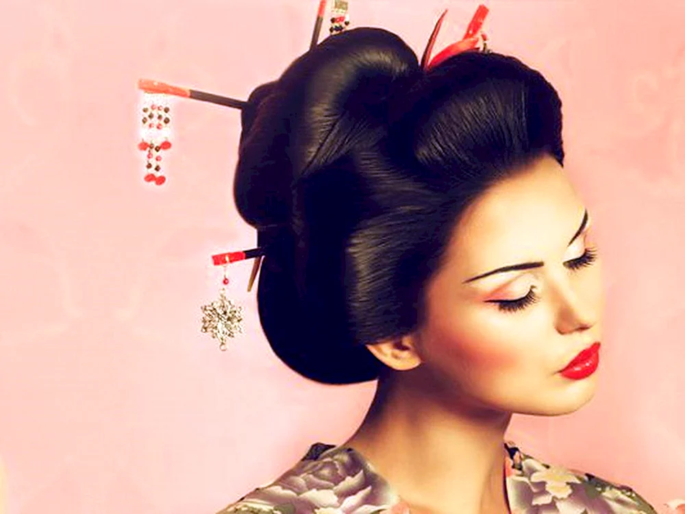 Katsumiyo Geisha-Frisuren