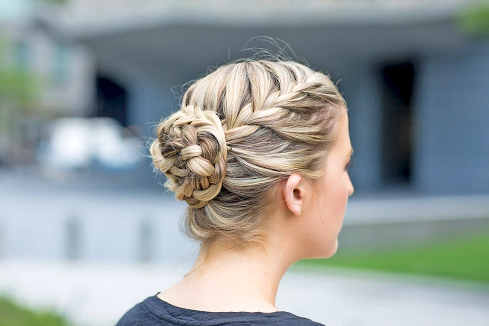 Mittlere Flechtfrisuren