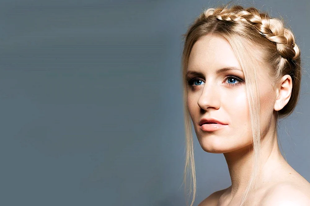 Mädchen mit flüssigen Haaren