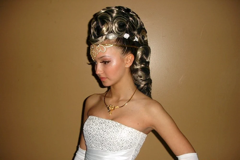 Hochzeitsfrisuren mit Diadem