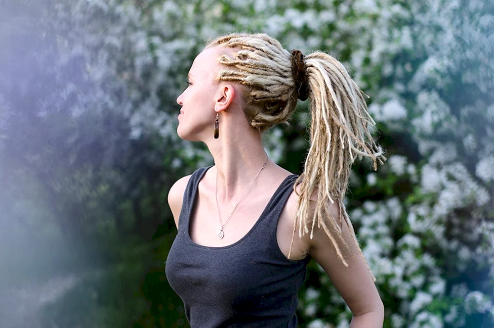 Mia Bandini Dreadlocks