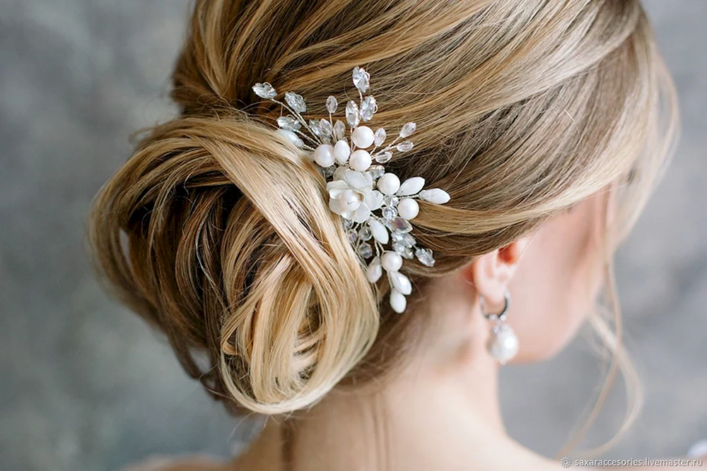 Haare mit Kamm
