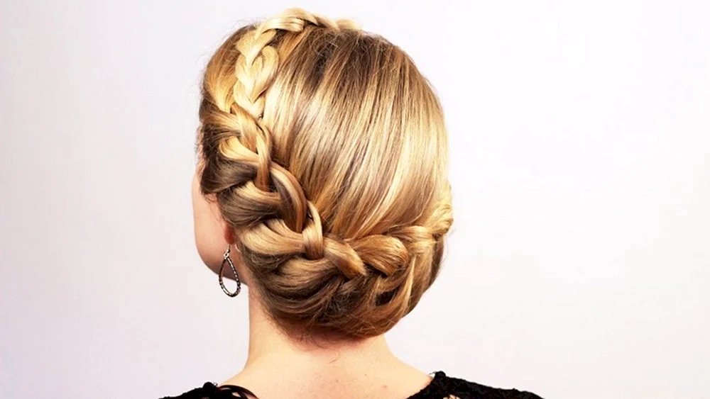 Geflechtfrisuren für Mädchen