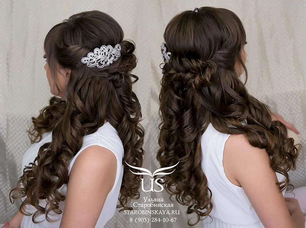 Haare mit Locken und Kamm