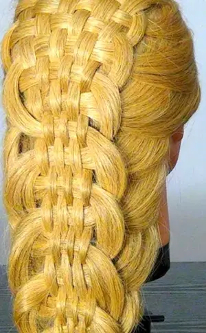 Flechtfrisuren von Tatiana Skelemina