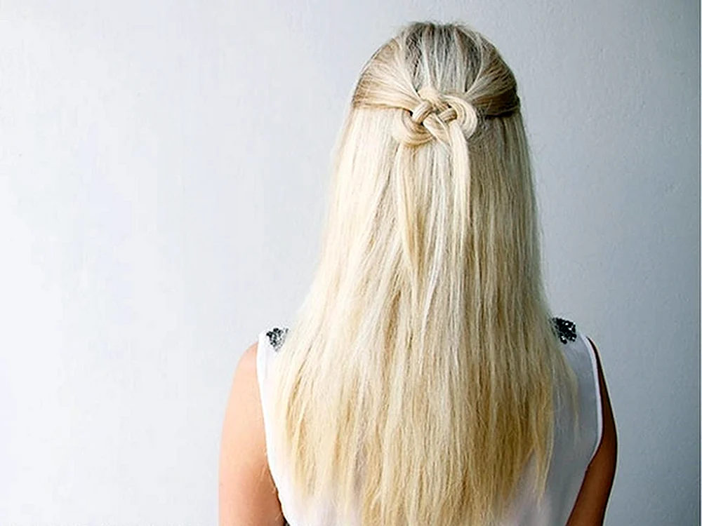Hochzeitsfrisur mit offenem Haar