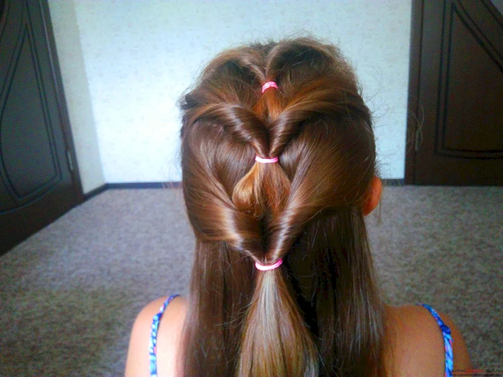Frisuren mit Gummibändern für Mädchen