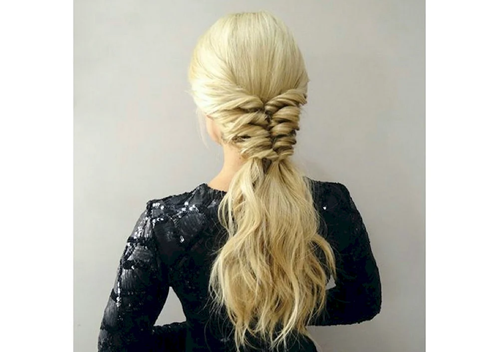 Frisuren mit Gummibändern für lange Haare