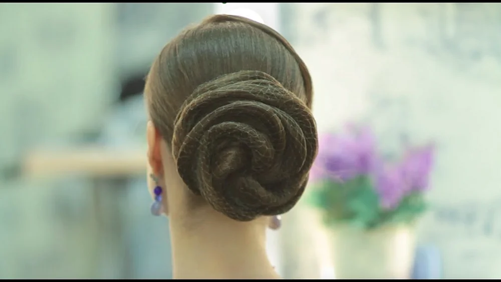 Mädchen Frisuren mit Netz für Haar