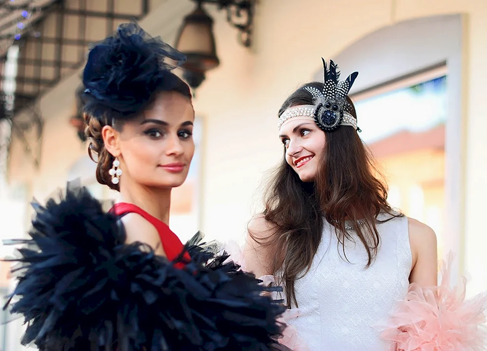 Al Capone Frauen im Mafia Stil Al Capone Party in Chicago 30er Jahre Chicago Gatsby Stil