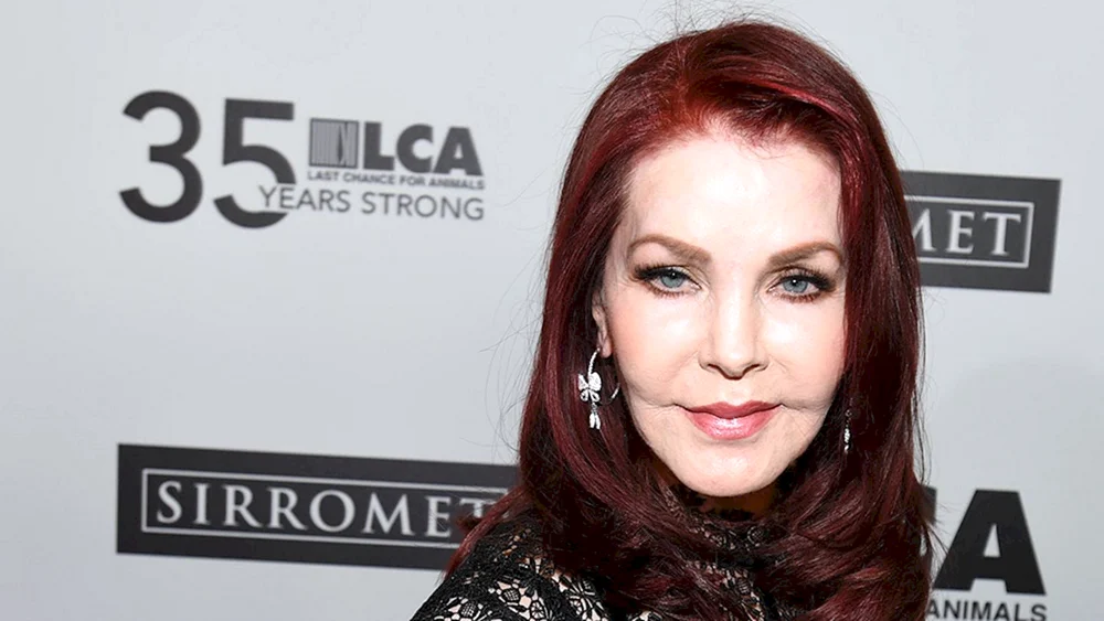 Priscilla Presley 2021