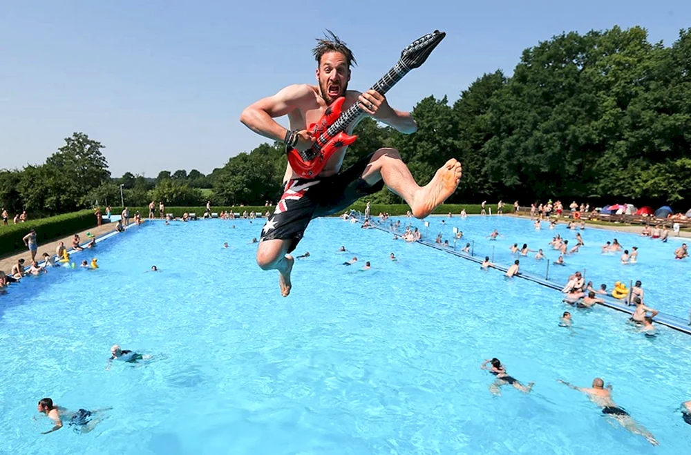 Sprünge im Pool
