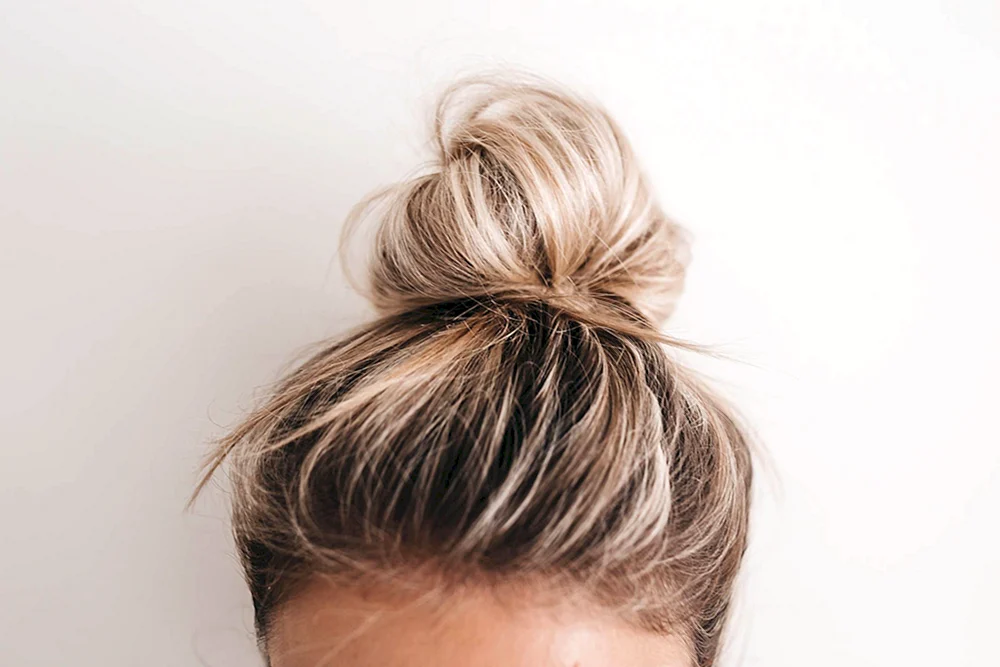 Bun auf dem Kopf