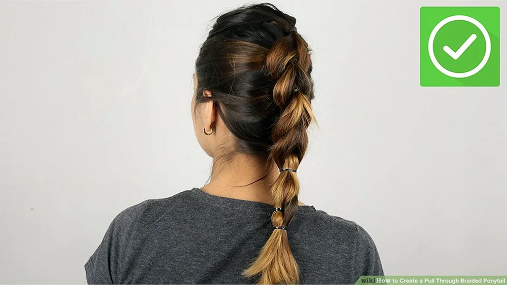 Durchgezogene Frisuren für Mädchen mit langen Haaren