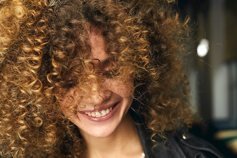 Fluffig gewelltes Haar