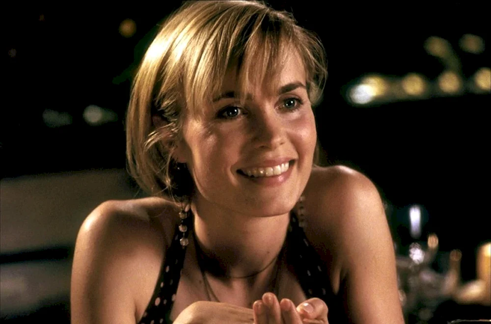 Radha Mitchell jung