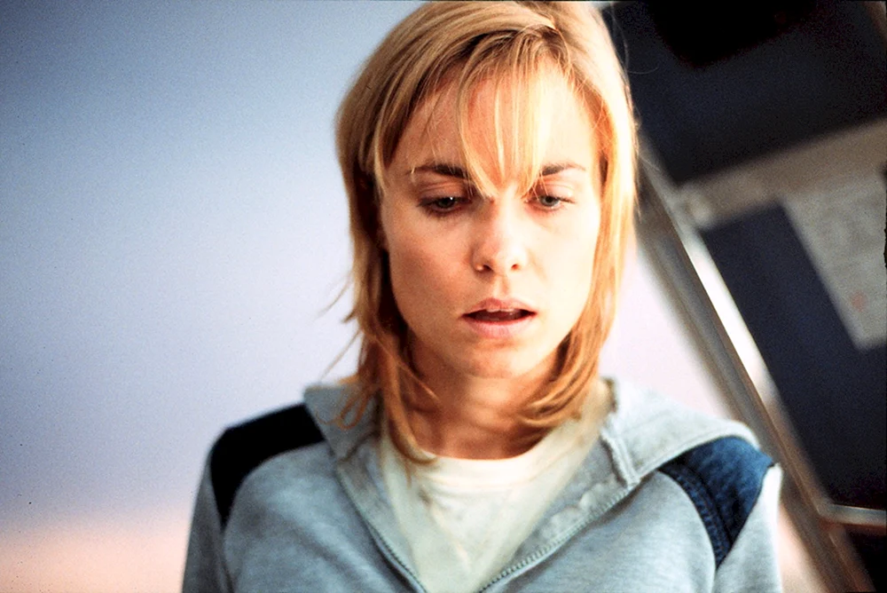 Radha Mitchell als junge