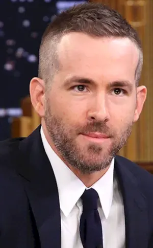Ryan Reynolds Halbbox