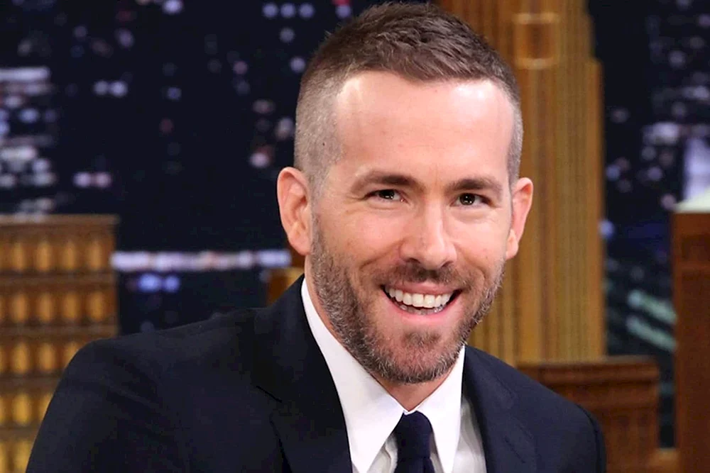 Ryan Reynolds Glatze