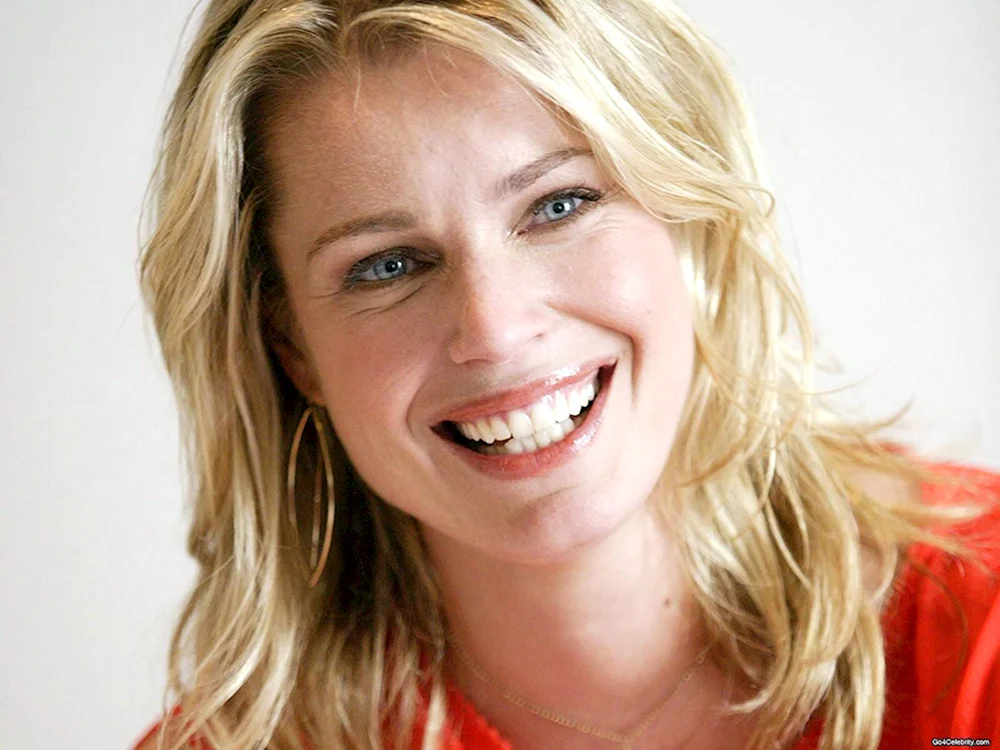 Rebecca Romijn stamos