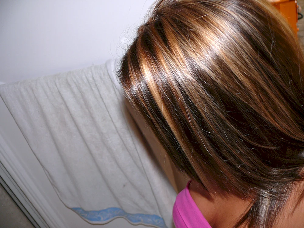 Dunkelblonde Haarfärbung