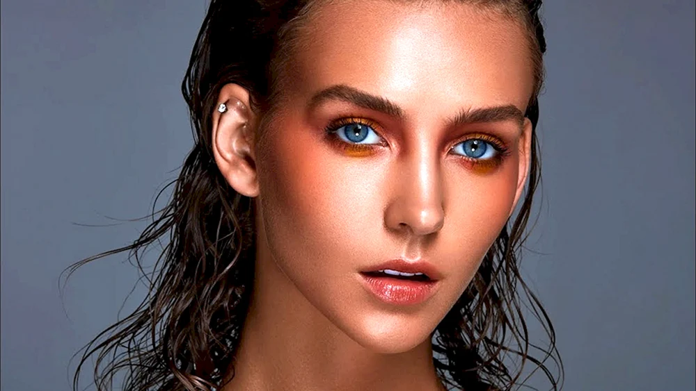 Rachel Cook model