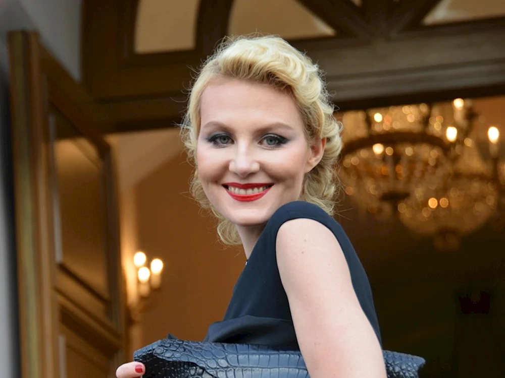 Renata Litvinova 2000