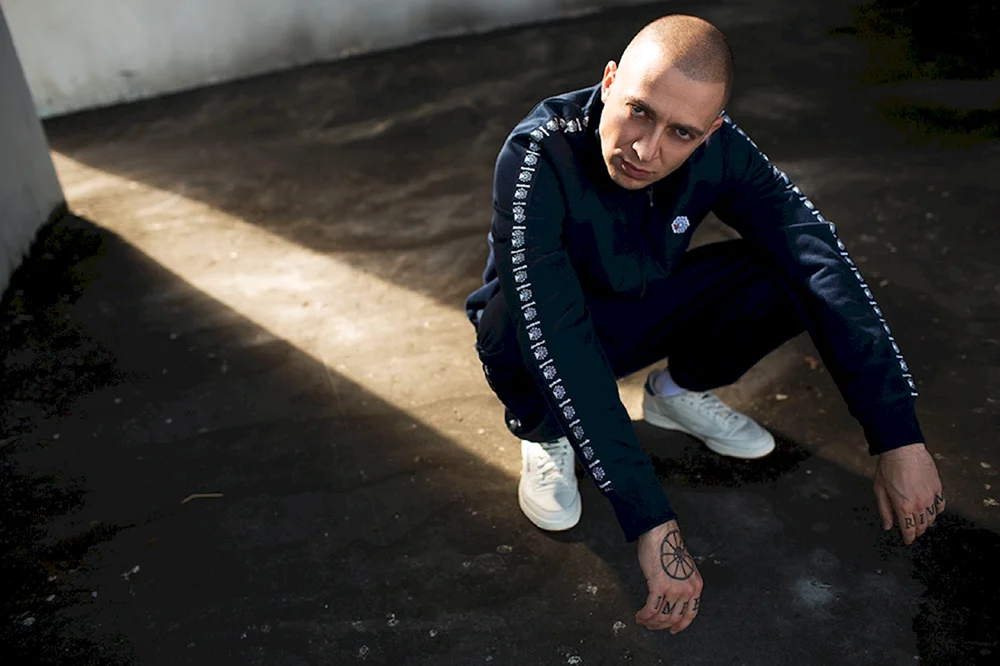 Oxxxymiron