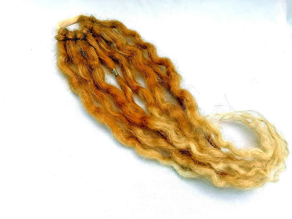 Afro Zopf mit Dreadlocks