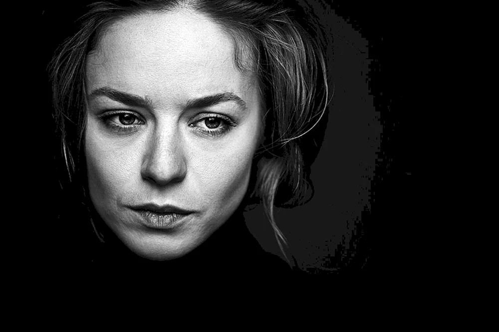 Rina Grishina Barfuß Schauspielerin