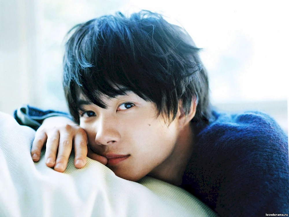 Ryunosuke. Kamiki