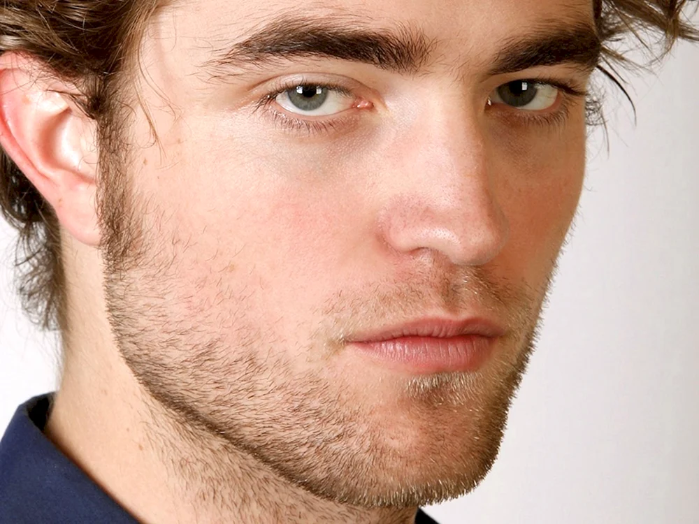 Robert Pattinson