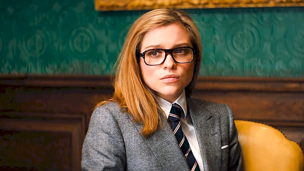 Roxy Kingsman Golden Ring