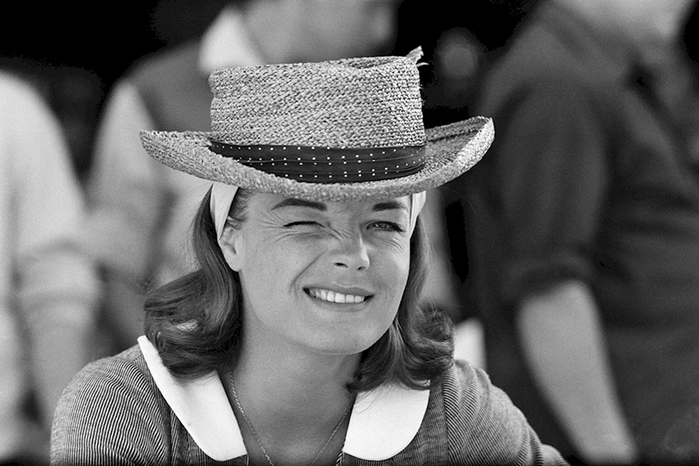 Romi Schneider und Vodianova