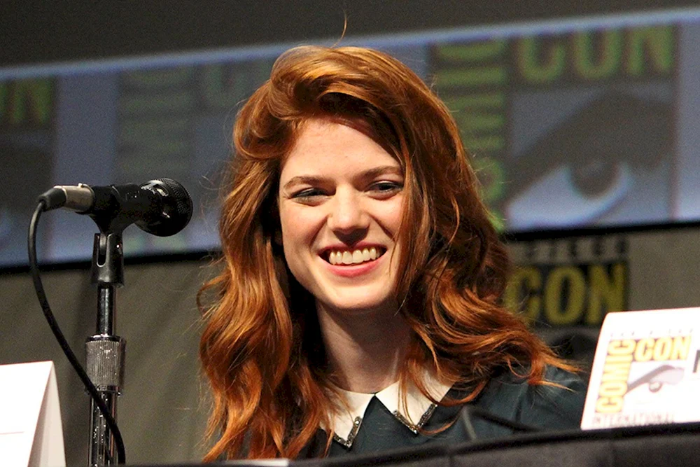 Rose Leslie Leslie Serie gutes Wrestling