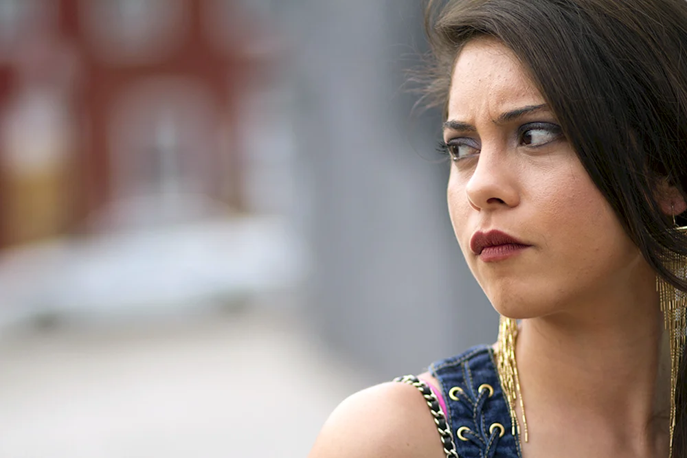 Rosa Salazar läuft heiß