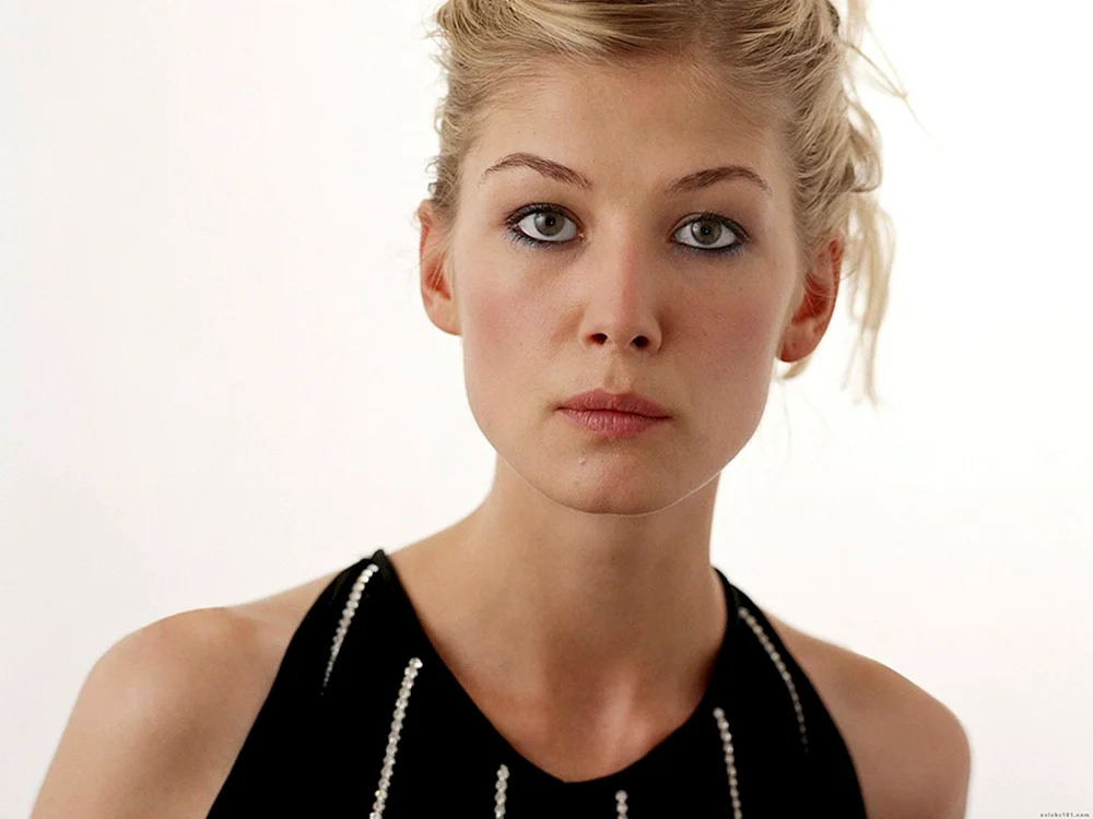 Rosamund Hecht