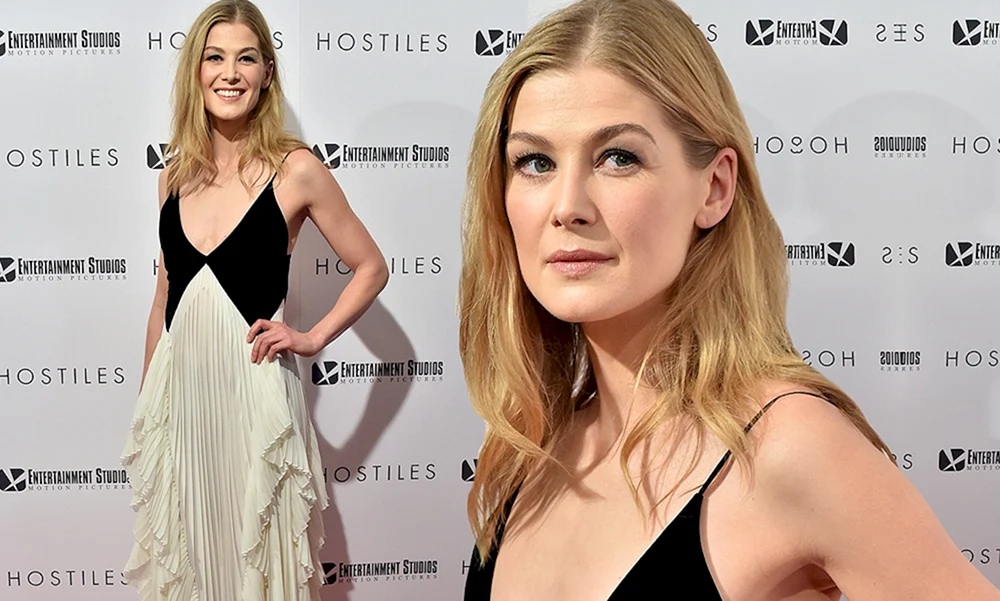 Rosamund Pike auf dem roten Teppich