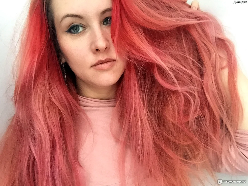 Pink Tonic auf blondem Haar