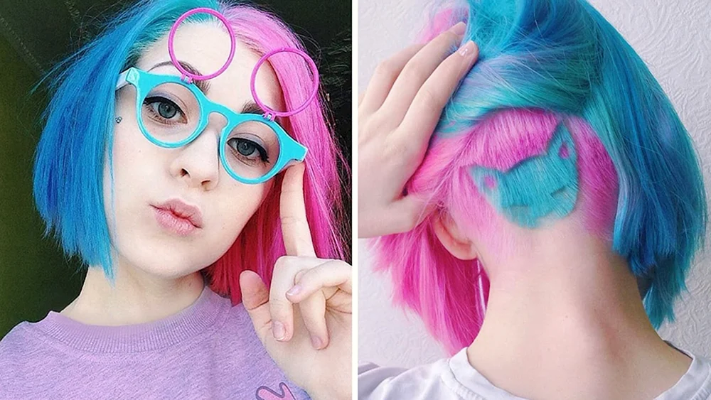 Rosa und blaues Haar