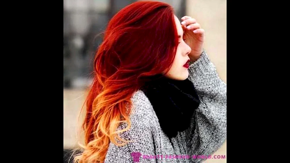 Nina Burns rotes Haar