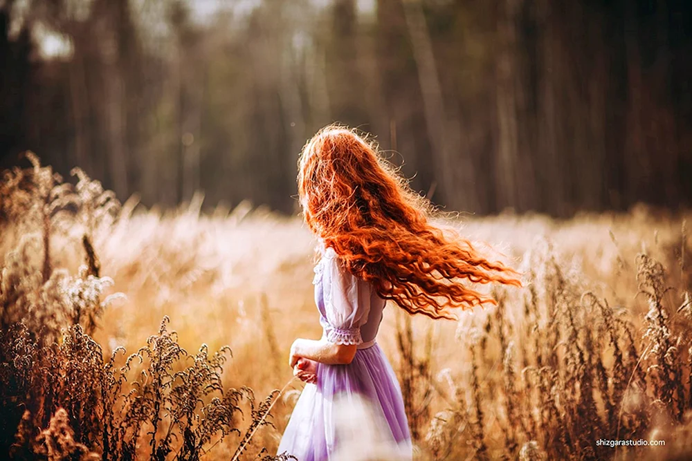 Mädchen mit roten Haaren
