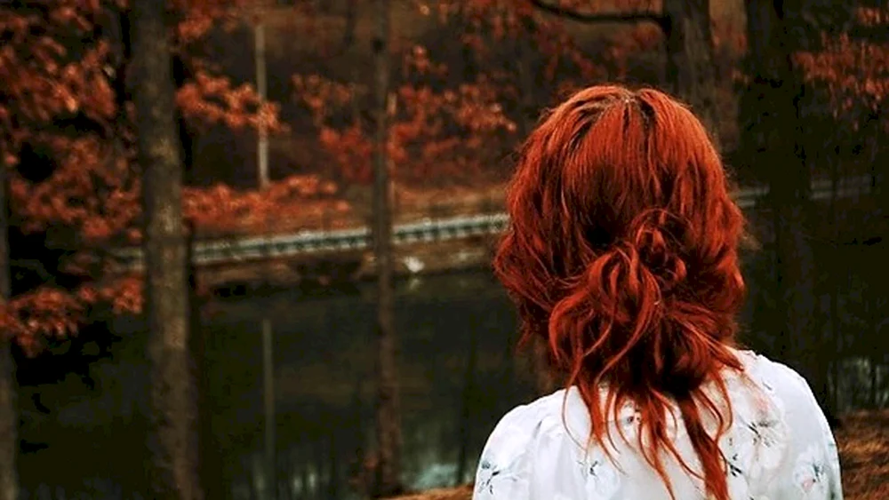 Mädchen mit roten Haaren