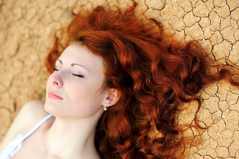 Helle Haare mit Henna gefärbt