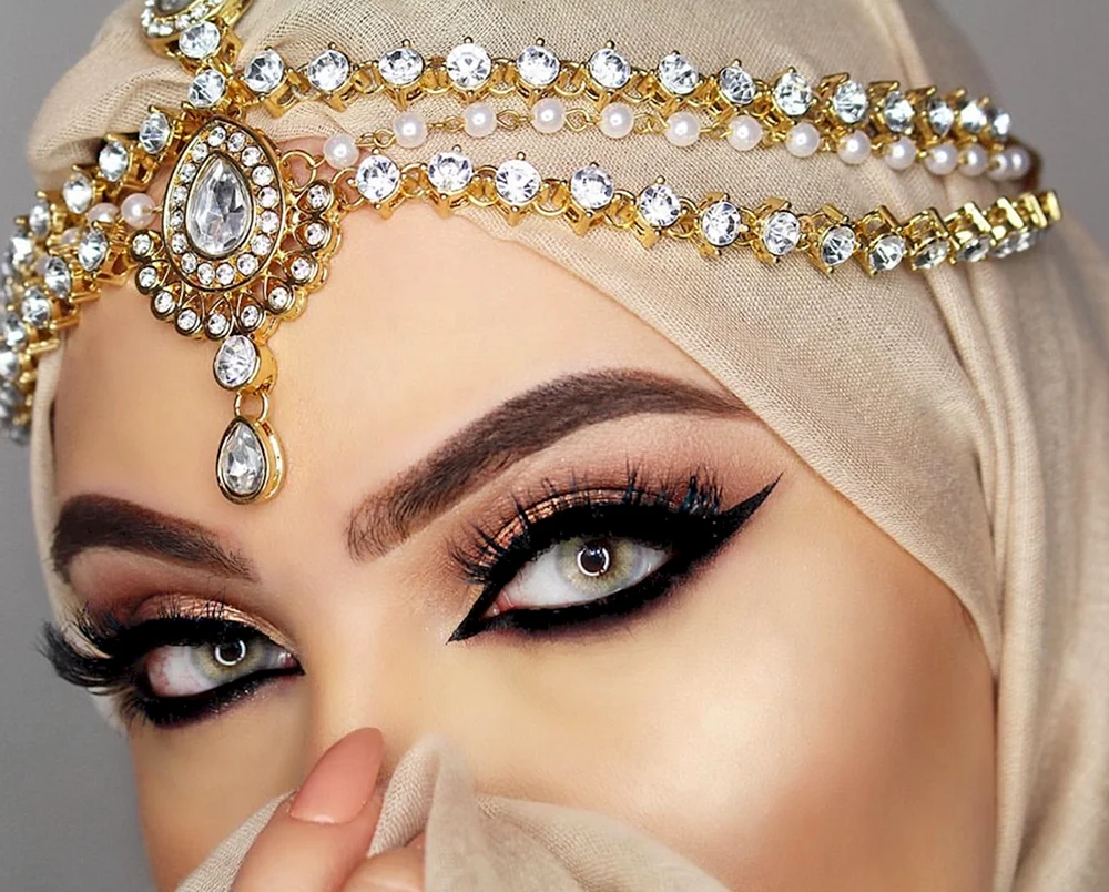 Sabina Baisakova Orientalische Augen