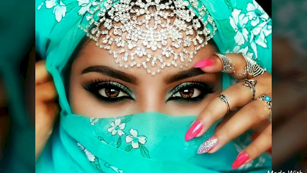 Sabina Baisakova Orientalische Augen