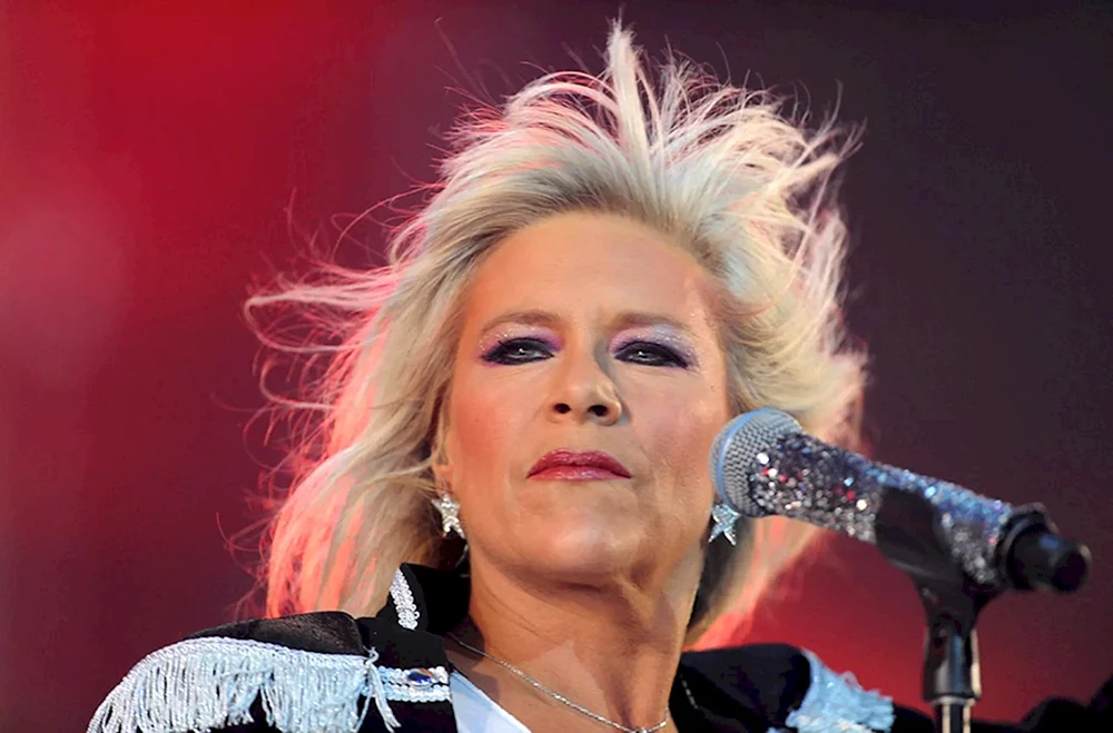 Samantha Fox